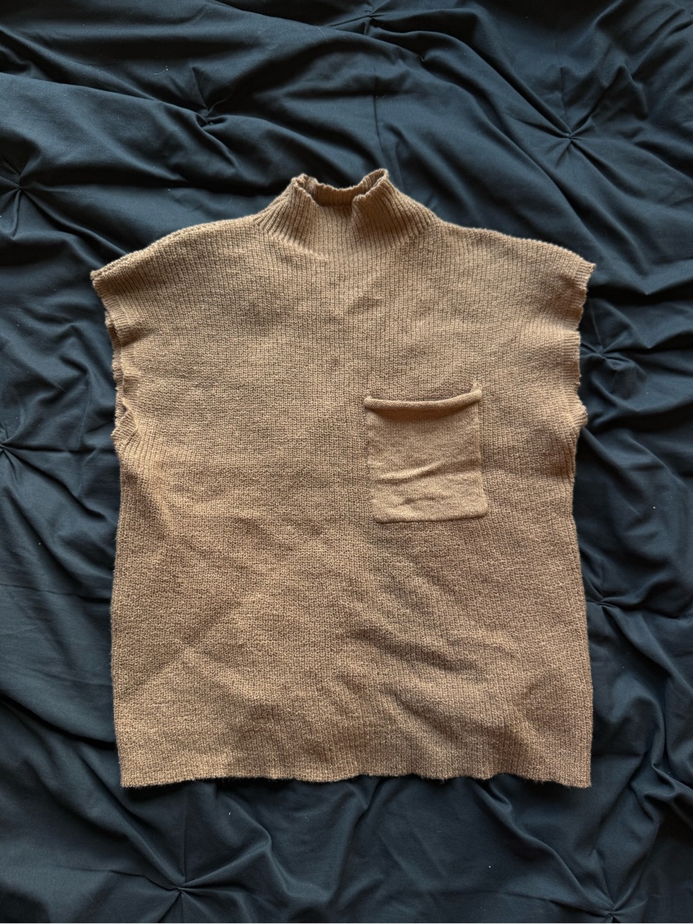 SHEIN Sleeveless Knit Sweater Vest in Brown and Black